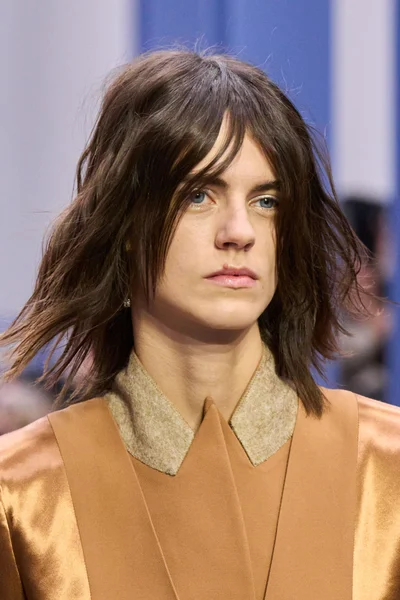 Look 38
